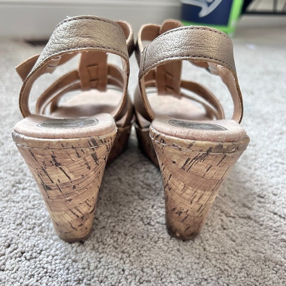 BOC Gold and Cream Sandals Strappy Comfort - Picture 5 of 10